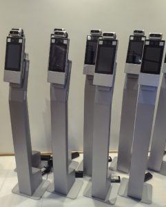 Plug and play temperature scanner kiosk